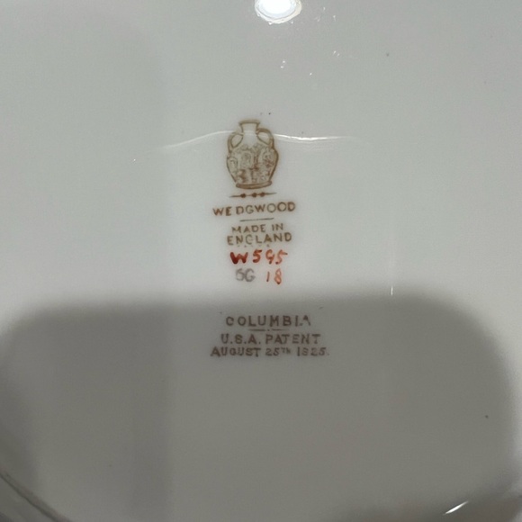 Gorgeous & Antique Hand-Painted Porcelain ‘Columbia’ Wedgwood Pattern W595 Set! - Picture 13 of 14